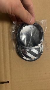 2400 VW 휠 센터 허브 캡 엠블럼 배지 로고 56mm 65mm 1J0601171 3B7601171 용 VW Volkswagon293t