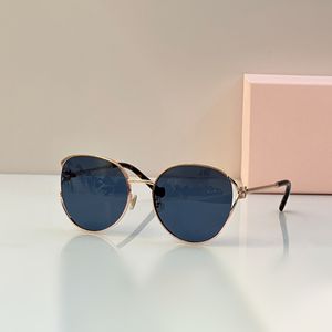 occhiali da sole rotondi da donna occhiali da sole mui mui Sottile silhouette cateye Raffinatezza moderna Nuovi occhiali delicati in stile europeo americano Occhiali da sole funky con lenti rosa