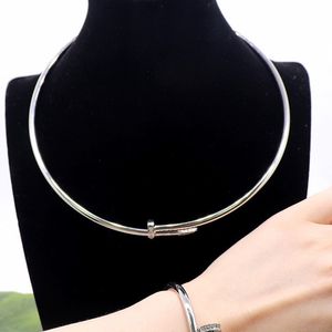 Lyxdesigner Kärlek Guld Nail Chokers Dam Rostfritt Stål Mode Halsband Smycken Gåvor för Man Partihandel