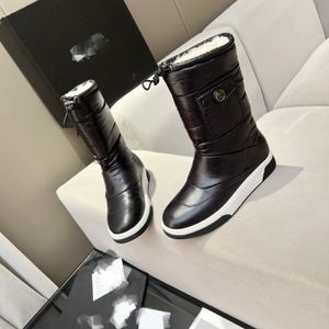 Металлизированные серебристо-черные зимние ботинки с блокировкой C, на меху до середины икры, дизайнерские женские ботинки с небольшим карманом по бокам, зимние ботинки, теплые лыжные кроссовки