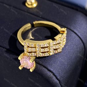 Fashiom Designer Gold Rings Diamond Ring Engagements for Women Geometric Square Luxury Jewelry Mens装飾