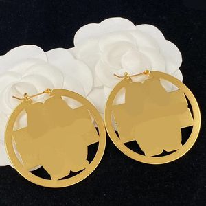 Mode guld runda öron studs nya kvinnor hoop örhängen designer kvinnor örhänge gata smycken tillbehör för damer csg2309284