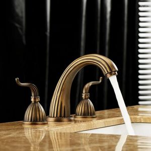 Bathroom Sink Faucets Antique Brass Classical Faucet Three Hole Two Handle Copper Basin Mixer Tap Artistic High Quality