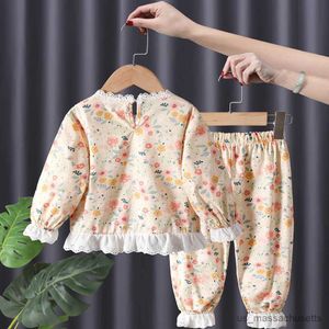 Пижамы 2023, корейский весенне-осенний детский пижамный комплект из 2 предметов для девочек, хлопковые кружевные топы с цветочным принтом, брюки, пижамный костюм для маленьких девочек, одежда для сна R231108