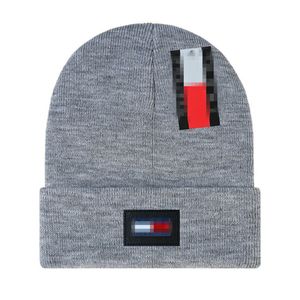 Yeni Moda Beanie Erkek Kadın Tasarımcı Şapkalar En Kaliteli Klasik Örme Kafatası Kapı Nakış Rozeti Açık Hava Spor Yün Şapkası Kadınlar Günlük Beanies H-12