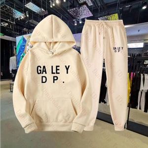 Designer Tracksuits Mens Set Sweatsuit Sweatshirt Suits Solid Color Printed Män Kvinnor Kläder Spring Autumn Winter Pullover Hoodies och Joggers Pants Outfits