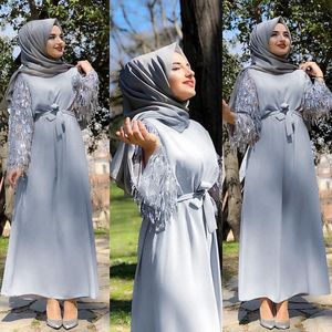 Etniska kläder Kvinnor Kaftan Caftan Islamisk paljett Tassel Abaya Dubai Muslim Hijab Dress Turkish klänningar