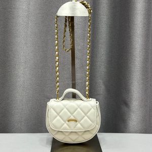 Tragbare Mini-Kosmetiktasche für Damen, Matelasse-Kette, Leder, gesteppt, Gold-Hardware, Umhängetasche, Designer-Geldbörse, Alles, Trend, Einkaufen, Münzbörse, Kartenhalter