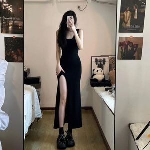 カジュアルドレスブラックノースリーブドレス女性韓国ファッションスタイルサイドスリット不規則なミッドカーフセクシーシースソリッドエレガントシックな夏