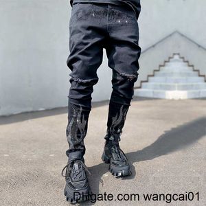 Męskie dżinsy 2023 Zagrypowane męskie dżinsy na chude dżinsy Czarne rozciągające dżinsowe spodnie Man Denim Street Punk Slim Fit Biker Spodni 0408H23