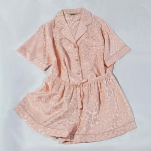 Kvinnors sömnkläder Plaid Jacquard Weave Luxury Silk Summer Short Sleeve Shorts Set Mulberry Pyjamas Hemkläder för kvinnor