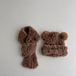 Schals Wraps Weihnachten Baby Schal geboren Kinder Baby Jungen Mädchen Warme Pelz Pom Hut Winter Warme Strick Bommel Beanie Kappe baby Zubehör 231108