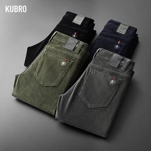 Herrenhosen KUBRO England-Stil Lässige Hose mit weitem Bein Männer Frühling Sommer Business-Mode Bequeme Jeans Hochwertige Hose 231108