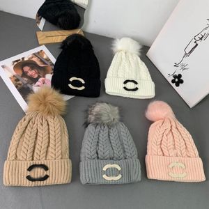 beanie hat bonnet Men's Beanie Hat Women's Autumn and Winter Small Fragrance Style New Warm Fashion All-match CE Letter Knitted Hat