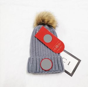 Moda designer gorro crânio bonés designer elegante ganso crânio boné carta inverno gorros de luxo para homens mulheres chapéu de lã quente unisex