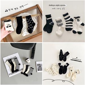 Design Wave Point Toddlers Baby High Quality New Boys Girls Fashion Big Children Breathable Cotton Socks Youth Black And White Striped Kids Mid-tube Socks