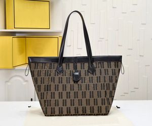 2023 New Handle Carge Canvas Beach Bag حقيبة أحدث حقيبة كتف أصلية مصممين فاخرين أكياس يدوي Fashions كلاسيكيات Rhandbag Fashions العلامات التجارية