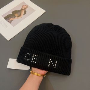 Beanie designer beanie mulheres Bonnet Trendy diamante letras chapéu de inverno francês clássico preto cashmere beanies beanie designer chapéus para homens