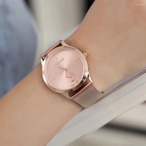 Wristwatches Fashion Alloy Belt Watch Unisex Style Quartz Ladies Temperament Steel Glass Gift Watches Unique