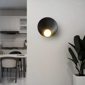 Vägglampa spanska minimalistiska skal vardagsrum tv -bakgrund sängen modern dekora svart vit korridor trappa LED -belysning