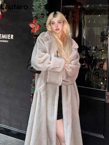 女性の毛皮のフェイクファーラウタロ冬冬の長い特大のふわふわした濃いフェイクミンクファーコート女性高品質の高級デザイナー服毛皮のようなオーバーコート231109