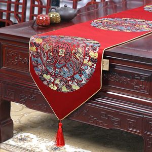 テーブルランナー中国の伝統的なサテンテーブルトップランナーフラワードラゴンフェニックスパターン豪華な結婚式の飾りタッセルレーステーブルトップ230408