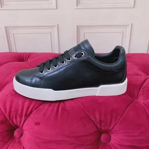 Scarpe casual Designer Uomo Designer Sneaker Donna Piattaforma Scarpe casual in pelle Sneakers stringate con trasparente hc2207014