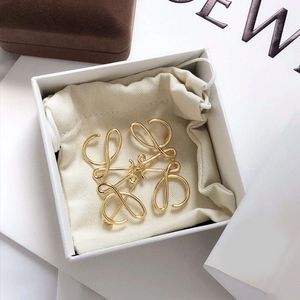 Clásico diseñador broche joyería loeve Joyería de moda de lujo ot botón Broche femenino tallado colgante de oro Lowe Pendientes Pulsera Joyería de diamantes Regalos de Navidad