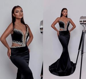 Elegant Black Plus Size Mermaid Evening Dresses for Women Deep V Neck Cut-out Crystals Beaded Sweep Train Prom Dress Formal Wear Birthday Special Occasions Gowns