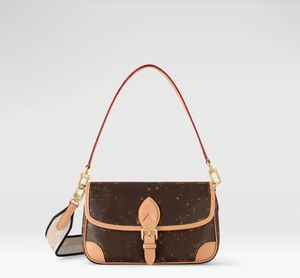 2023 حقيبة Diane Satchel مع Jacquard عبر الجسم حزام Emed Leather Cream الكامل الأسود Houlder Bags الكلاسيكية عتيقة الصليب 3 لون