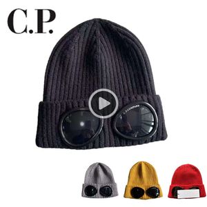 CP Beanie Caps Erkekler Lüks Tasarımcı Şeritli Örgü Lens Şapkaları Kadınların Ekstra İnce Mezinli Yün Goggle Beanie Resmi Web Sitesi Versiyonu