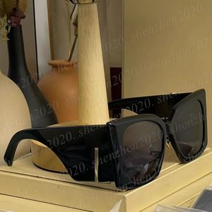 Óculos de sol da moda para presente premium para mulheres ou homens com óculos de sol com logotipo de metal