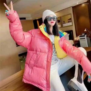 Kadınlar Down Qingwen Kış Parlak Kontrast Renk% 90 Beyaz Ördek Ceket Kadınlar 2023 Moda Uzun Kollu Stand Yakası Puffer Parkas