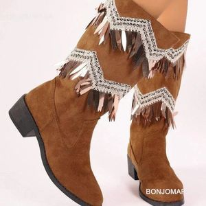 Botas Bonjomarisa Fringe Cowboy Botas para Mulheres Chunky Heel Moda Slip On Vintage Cowgirl Estilo Ocidental Botas Queda Bling Conforto 231108