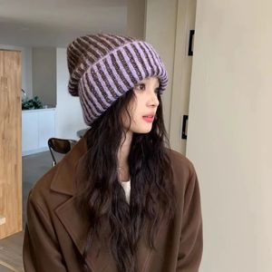 BeanieSkull Caps Ins Kontrastfarbe Gestreifte Mützen Hüte für Frauen Herbst und Winter Reisen Warmhalten Retro Koreanisch Street Snap Herren 231109