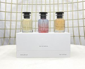 ボックス付きの最新の到着香水セットローズベントアポギーカリフォルニアドリームメイクアップフレグランス3pcs 30ml in 1キット高速配信Men w5150051