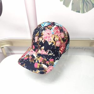 2023 Lüks Kova Şapka Tasarımcısı Beyzbol Capmen ve Kadın Moda Tasarımı Beyzbol Kapağı Mektubu Jacquard Unisex Fishing Elbise