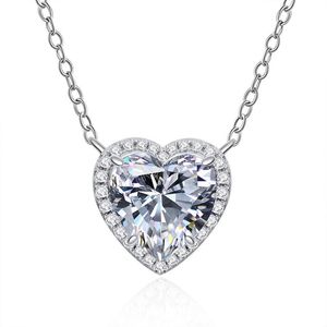 Hjärtform Moissanite Diamond Pendant Charm Party Wedding Pendants Halsband för kvinnliga smycken