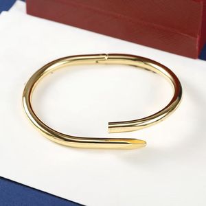 Smycken guld nagel armband designer smycken kvinnor män bgle punk hiphop rock unisex mode smycken kinesisk julklapp rostfritt stål armband charm bgles