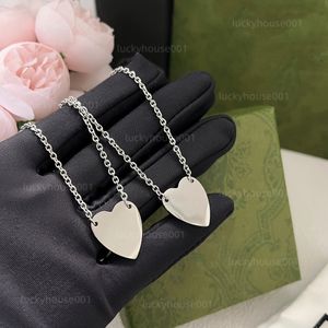 Luxury 925 Sterling Silver Necklace Womensステンレス鋼ハート型ペンダントデザイナーネックジュエリークリスマスギフト女性ウェディングアクセサリー卸売X520