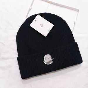 2023 Ny Autumn/Winter Fashion Designer Monclir Officiell stickad ullhatt Lyxig stickad hatt 1: 1 Kvalitet