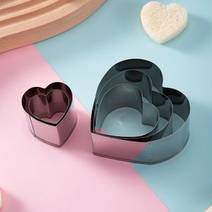 Stampo per biscotti a forma di cuore Set da 5 pezzi Stampo per mousse d'amore Stampo per taglio in acciaio inossidabile Decorazione per torta fondente Smerigliatrice 122640