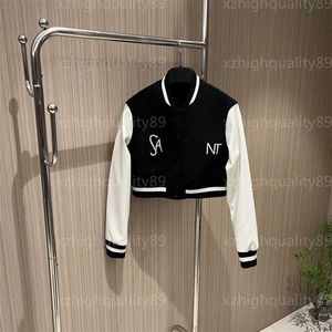 Płaszcz designerski Women Fashion Baseball Płaszcze Połączone skórzane kontrast krótkie płaszcze stoisko kołnierza przystojna górna kurtka damska Czarna