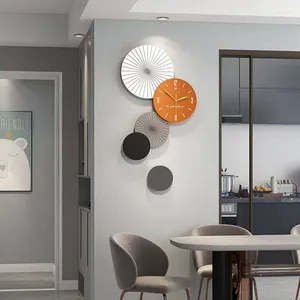 Orologi da parete Orologio creativo Soggiorno Decorazione minimalista alla moda Appeso Sala da pranzo Ingresso Uso domestico