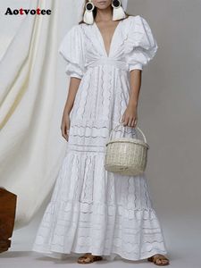 V Boyun Maksi Elbiseler Kadınlar için Yeni Moda Vintage Puff Kollu Beyaz Kısa Kollu İçi Boş Elbise