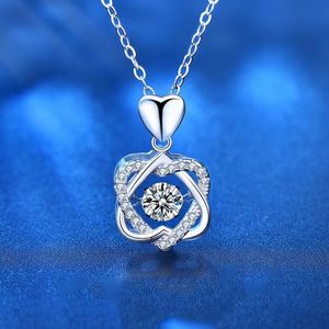 Kolye Kolyeler Modaya uygun 925 STERLING Gümüş 0.5Ct D Renk VVS1 MOISSANITE KALPYACE Kadın Mücevher Kaplamalı Beyaz Altın Geçidi Elmas T