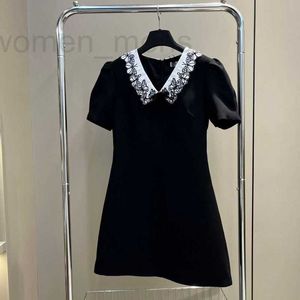 Vestidos Casuais Básicos Designer Verão Novo Miu Nanyou Celebridade Estilo Elegante Temperamento Oco Out Bordado Borboleta Polo Pescoço Bolha Vestido de Manga Curta ZA87