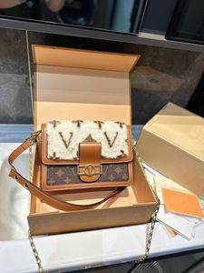 2023 Новый стиль Daphne Fluffy дизайнерская сумка классическая сумка через плечо клатч роскошная сумка-мессенджер пакеты через плечо сумка Louisvuitton