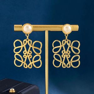 Klassisk designerörhängen loeve smycken lyxiga modesmycken gyllene mooncake temperament örhänge geometriskt mönster abstrakt personlig designörhängen