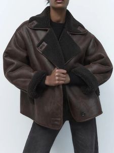 Kvinnorjackor ftlzz Autumn Winter Motorcykeljacka Kvinnor Streetwear Single Breasted Faux Lamb Leather Coat Löst tjock falsk mocka Outwear 231108